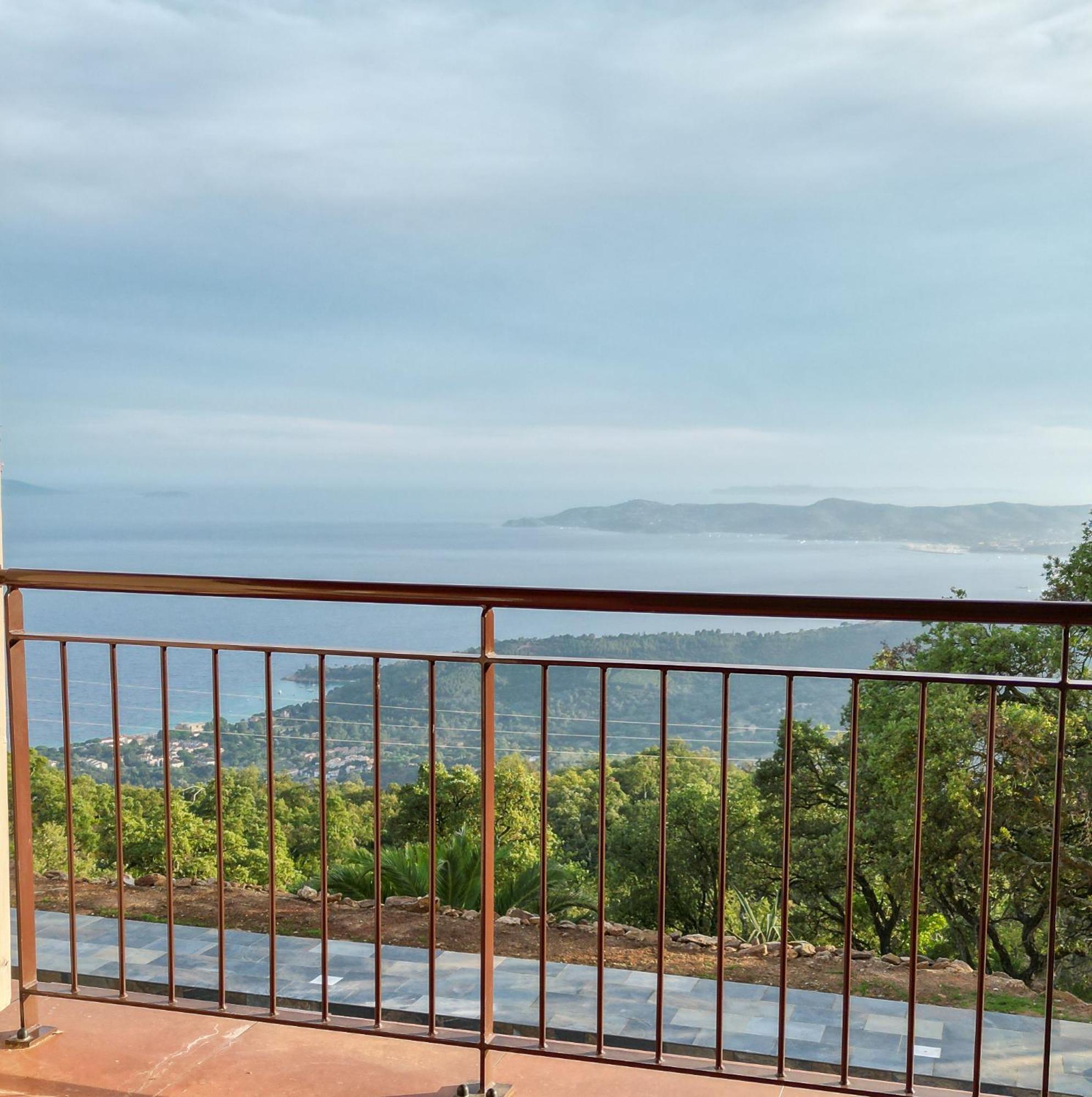 Grande Villa 750 M2 Le Mas Des Chenes Bormes-les-Mimosas Luaran gambar